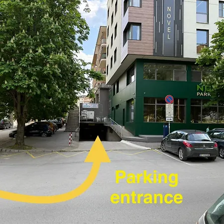 Park Whit Free Parking Garage Veliko Tarnovo