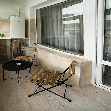 Park Whit Free Parking Garage Apartment Veliko Tarnovo